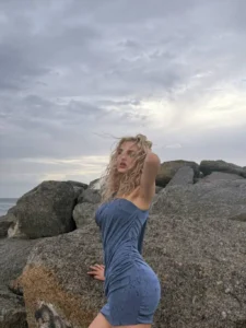 слив Арина Савастру